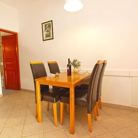 Apartamento Apartments Pula 1514 *