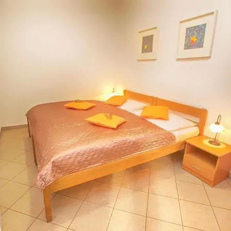 Apartments Pula 1514 Apartamento Pula